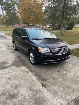 2015 Chrysler Town & Country Touring - cars & trucks - by owner -... for sale in Camp Lejeune, NC