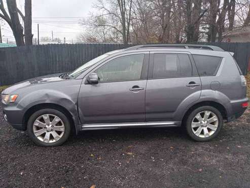 2010 Mitsubishi Outlander - cars & trucks - by dealer - vehicle... for sale in Indianapolis, IN