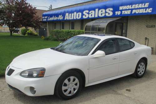 LIKE NEW!*2008 PONTIAC GRAND PRIX"SE"*LEATHER*MOONROOF*RUST FREE*CLEAN for sale in Waterford, MI