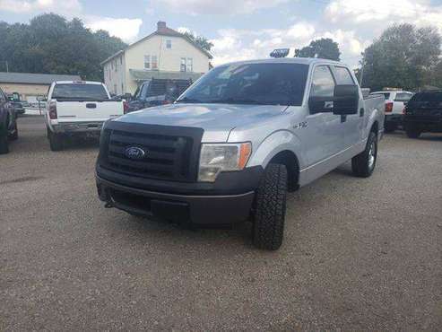 2010 Ford F-150 F150 F 150 XL 4x4 4dr SuperCrew Styleside 5.5 ft. SB for sale in Lancaster, OH