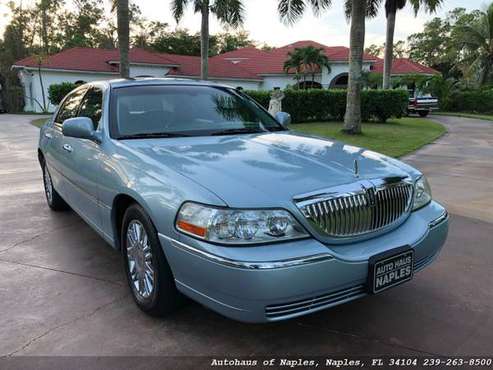 2006 Lincoln Town Car Signature Limited 1 owner! 87K miles! Light Bl... for sale in NAPLES, AK