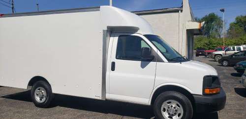11 chevy box truck (3500) for sale in Camby, IN