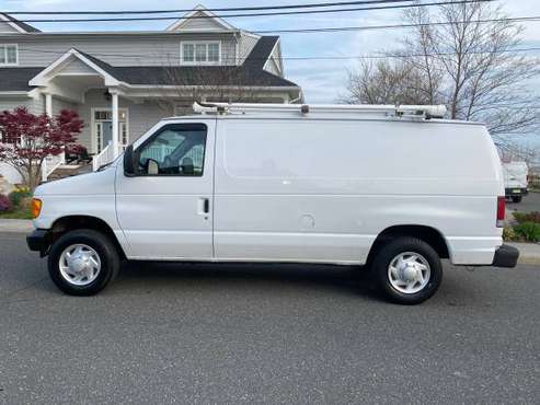 2007 FORD ECONOLINE CARGO VAN - - by dealer - vehicle for sale in Island Park, NY