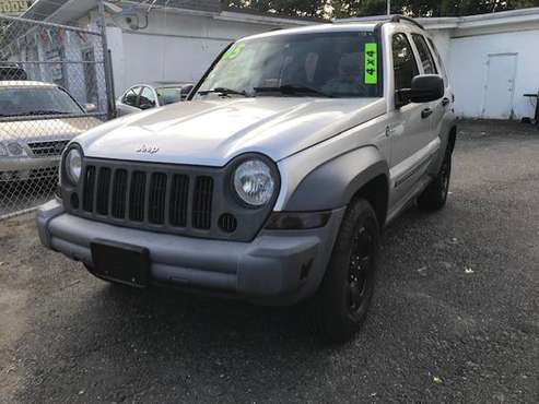 2005 JEEP LIBERTY 4X4 - cars & trucks - by dealer - vehicle... for sale in Springfield, MA