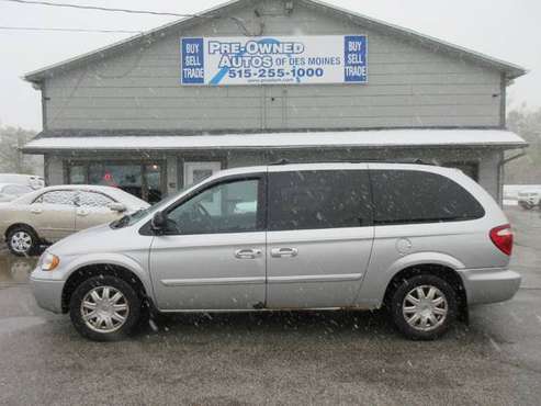 2007 Chrysler Town & Country - Auto/Wheels/Third Row/Low Miles-... for sale in Des Moines, IA