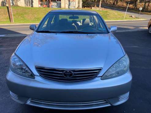 2005 Toyota Camry LE 4 cylinder - cars & trucks - by owner - vehicle... for sale in Easton, PA