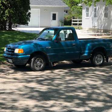 1996 Ford Explorer for sale in Waterloo, IA