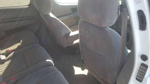 1996 Pontiac transport se mini van for sale in Chicago heights, IL