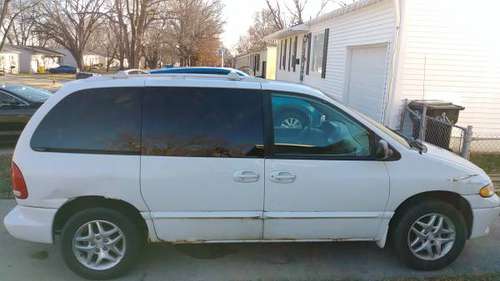 1998 Dodge Caravan Sport - cars & trucks - by owner - vehicle... for sale in Independence, MO
