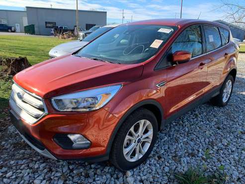 2019 FORD ESCAPE SE (A93694) - cars & trucks - by dealer - vehicle... for sale in Newton, IN