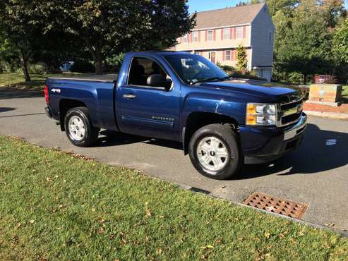 2011 Chevy Silverado 1500 shorty for sale in Georgetown, MA