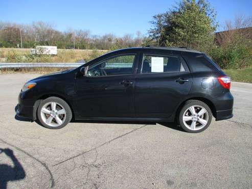 2009 TOYOTA MATRIX - cars & trucks - by owner - vehicle automotive... for sale in Highland Park, IL