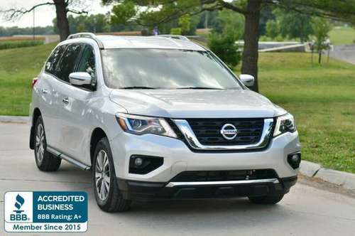 2017 Nissan Pathfinder SV 4x4 4dr SUV 54,515 Miles - cars & trucks -... for sale in Omaha, IA