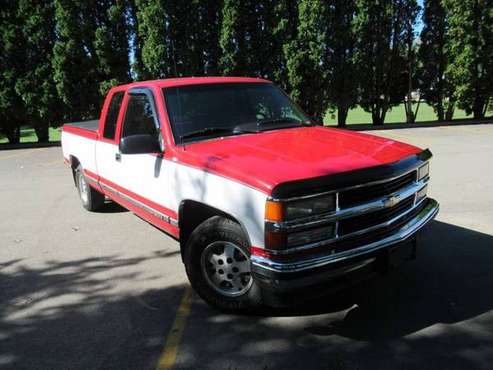 1995 Chevrolet C/K 1500 Series C1500 Silverado 2dr Extended Cab SB for sale in Bloomington, IL