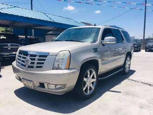 2009 CADILLAC ESCALADE - cars & trucks - by dealer - vehicle... for sale in McAllen, TX