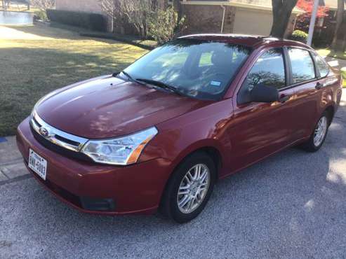 2011 Ford Focus SE - cars & trucks - by owner - vehicle automotive... for sale in Arlington, TX