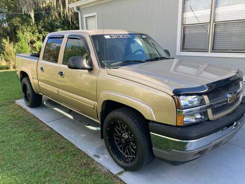 2005 Chevy Silverado 1500 crew cab 4x4 - cars & trucks - by owner -... for sale in Lake Wales, FL