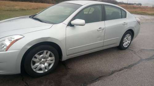 2012 NISSAN ALTIMA S - cars & trucks - by dealer - vehicle... for sale in Columbia, MO
