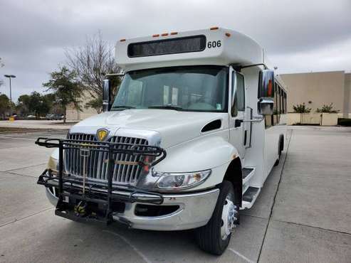 2014 International 29 Passenger Bus Diesel Automatic Wheelchair Ramp for sale in Palm Coast, FL