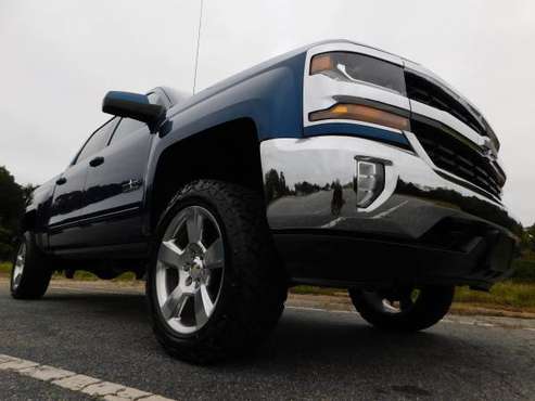 1 OWNR 3.5" LIFTED 16 CHEVY SILVERADO LT CREW 4X4 NEW 275/55/20... for sale in KERNERSVILLE, SC