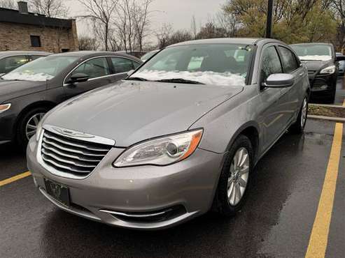 2013 Chrysler 200 Touring - cars & trucks - by dealer - vehicle... for sale in Lockport, IL