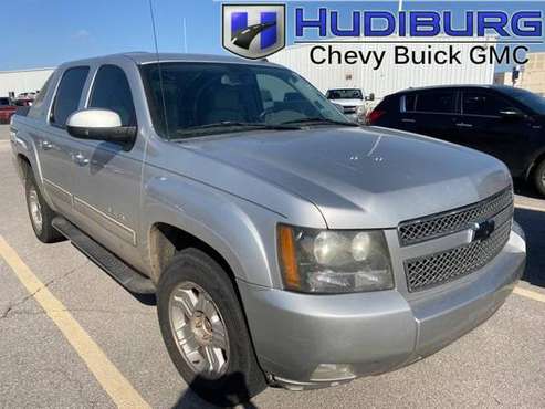 2010 CHEVROLET AVALANCHE, LEATHER, 4WD, BOSE AUDIO, REMOTE START -... for sale in Midwest City, OK