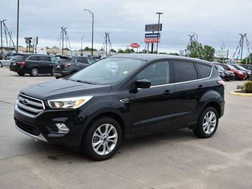 2017 Ford Escape SE - cars & trucks - by dealer - vehicle automotive... for sale in Wichita, KS