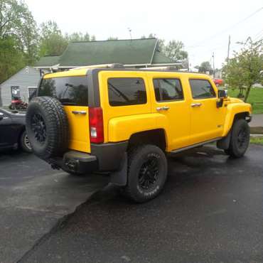 HUMMER H3 RUNS GOOD - - by dealer - vehicle for sale in Canton, OH