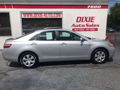 2007 Toyota Camry LE - cars & trucks - by dealer - vehicle... for sale in Louisville, KY