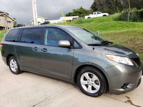 2012 Toyota Sienna LE Excellent condition for sale in Kahului, HI