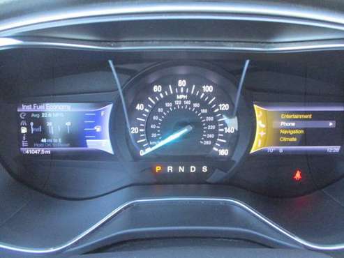 2013 Ford Fusion SE - cars & trucks - by dealer - vehicle automotive... for sale in Minnesota City, MN