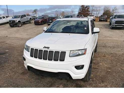 2015 Jeep Grand Cherokee SUV Altitude - cars & trucks - by dealer -... for sale in Chandler, OK