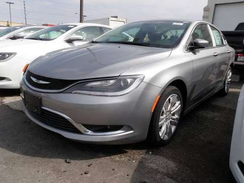 2015 CHRYSLER 200...GUARANTEED FINANCING FOR EVERYONE!!! for sale in Akron, OH