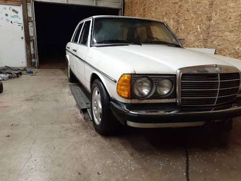 1977 Mercedes Benz 240d - cars & trucks - by owner - vehicle... for sale in Federal Way, WA