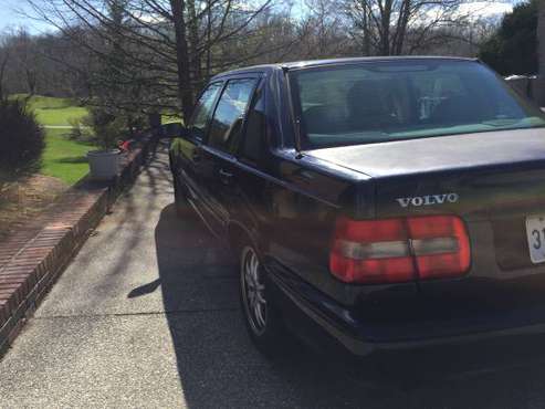 2000 Volvo sedan, S70 - cars & trucks - by owner - vehicle... for sale in Louisville, KY