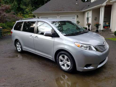 2015 Toyota Sienna LE for sale in Tumwater, WA