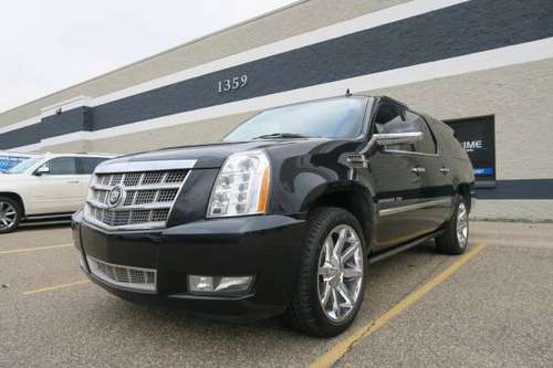2011 Cadillac Escalade ESV Platinum AWD **Southern, Rare PKG** -... for sale in Andover, MN
