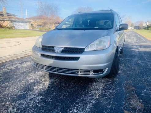 Toyota Sienna - cars & trucks - by owner - vehicle automotive sale for sale in Chicago Ridge, IL