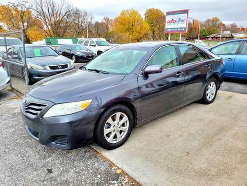 2011 Toyota Camry LE - cars & trucks - by dealer - vehicle... for sale in Springfield, MO