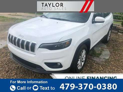 2019 Jeep Cherokee Latitude 4dr SUV suv White - cars & trucks - by... for sale in Springdale, AR