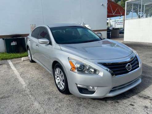 2015 Nissan Altima - cars & trucks - by owner - vehicle automotive... for sale in Cutler Bay, FL