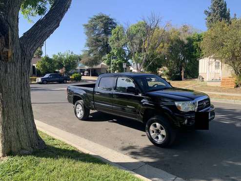 Toyota Tacoma double cab 2006 long bed 6 cyl clean title - cars & for sale in Woodland Hills, CA