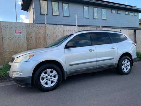 2009 chevy traverse low miles - cars & trucks - by owner - vehicle... for sale in Honolulu, HI