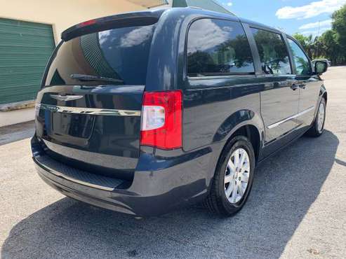 2013 Chrysler Town & Country Touring for sale in Altamonte Springs, FL