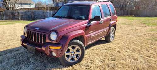 2003 JEEP LIBERTY LIMITED 4X4 120K!!!! - cars & trucks - by owner -... for sale in Spring Hill, MO