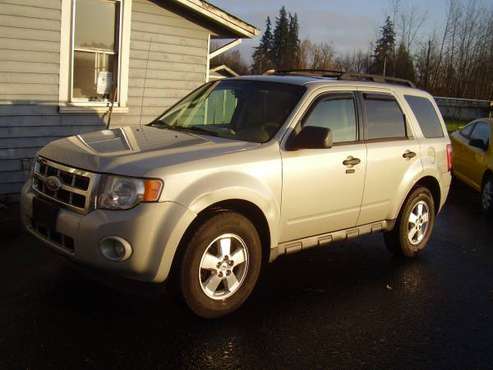 2009 2wd Ford Escape - cars & trucks - by dealer - vehicle... for sale in Battle ground, OR