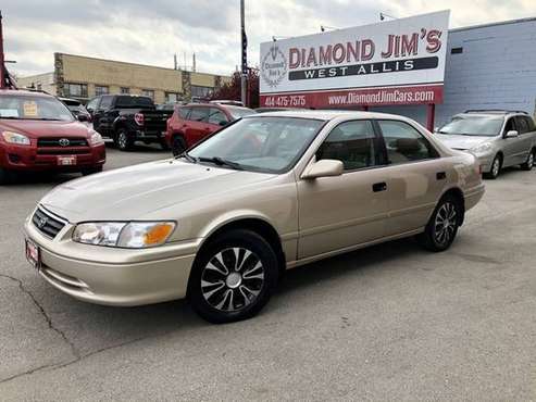2000 Toyota Camry LE - - by dealer - vehicle for sale in West Allis, WI