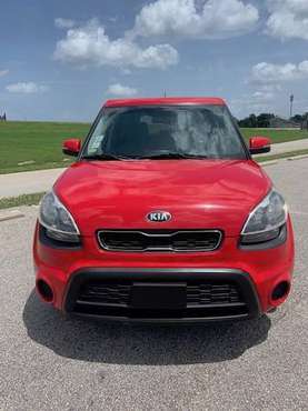 2013 KIA SOUL + 2.0L low miles - one owner - cars & trucks - by... for sale in Fort Mill, NC