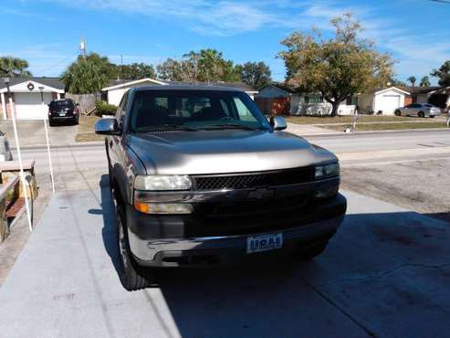 Silverado 2500 HD 2001 4 x4 - cars & trucks - by owner - vehicle... for sale in Holiday, FL