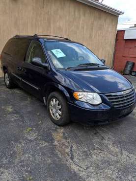 2005 Chrysler Town and Country for sale in Columbus, OH